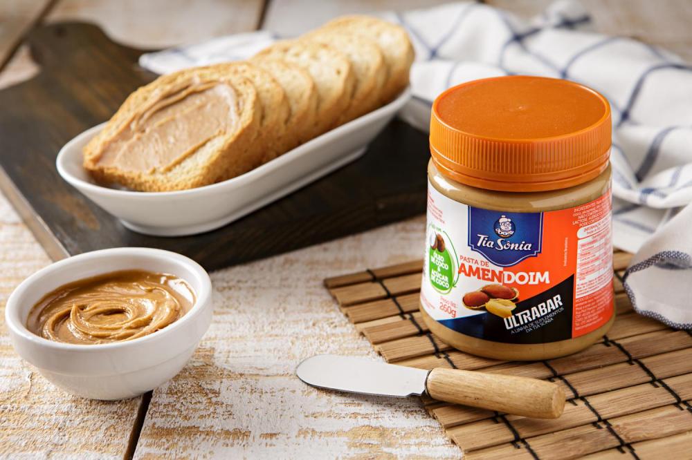 Pasta de Amendoim: Origem e Benefícios